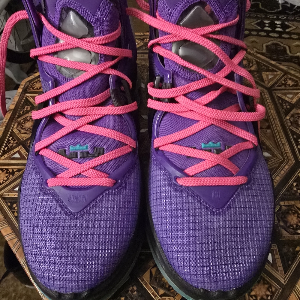 NIKE LEBRONS 19 SIZE 8.5 IN MENS - Picture 13 of 13